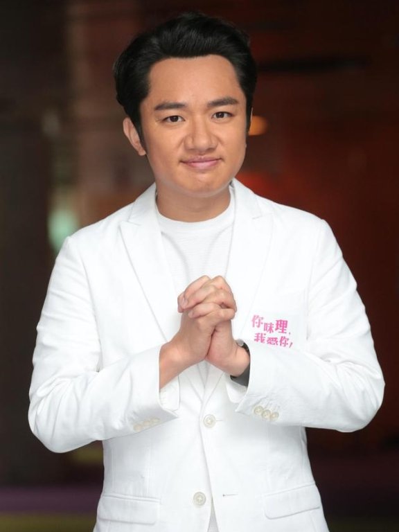 不能做内地主持?王祖蓝:我的普通话还要努力