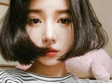 发型不用在意颜色 女生黑发也能美出天际