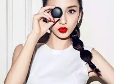 还只会扎马尾和丸子头吗?30秒教你6款不一样的懒人扎发!