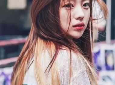 女生怎么打理头发 长发女孩的造型技巧