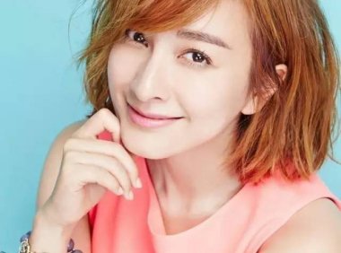 曾因“腿粗屁股大”被骂“滚出娱乐圈”的她,如今华丽逆袭,撩遍娱乐圈众男神!