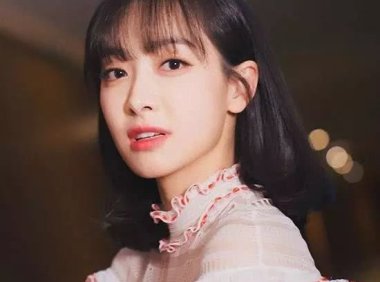 这个刘海太减龄了吧？！还让脸小到不行