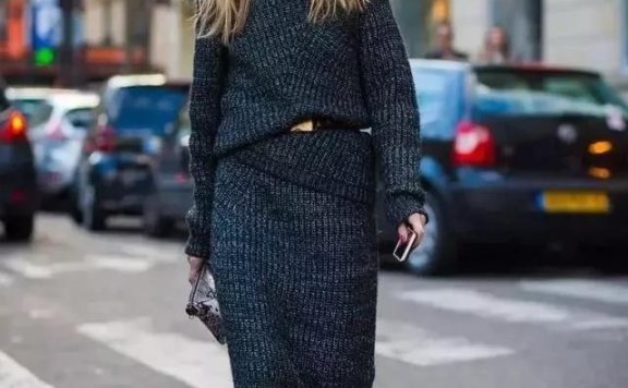 唯美的针织裙，学会这6款搭配，诠释独特的女人味
