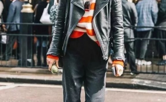 女生秋冬别总是黑白灰 试试这些颜色 美爆了