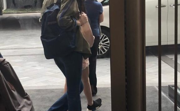 李嫣闺蜜才是真的白富美，王菲住5000一晚的酒店都被嫌弃