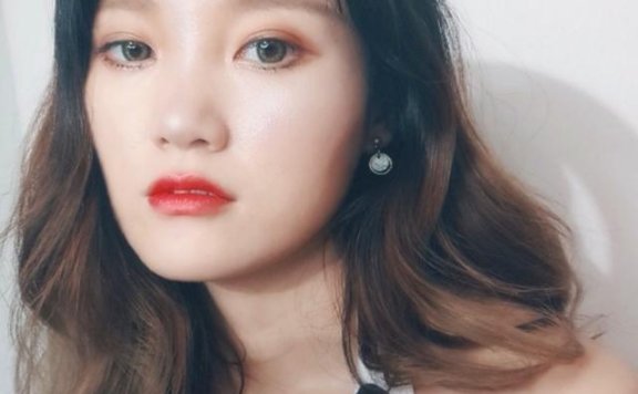 懒人化妆方法：1分钟搞定自然持久妆容