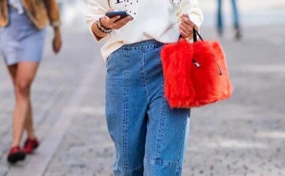 穿衣配丝巾,四两拨千斤 喜欢丝巾的同学来看看这份最全的丝巾搭配攻略吧