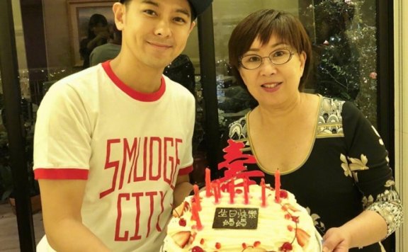 林志颖为母亲庆生被误认为姐弟，原来年轻可以遗传！