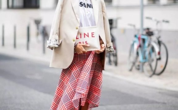 秋天女生怎么搭配西装 看西装的8种穿法