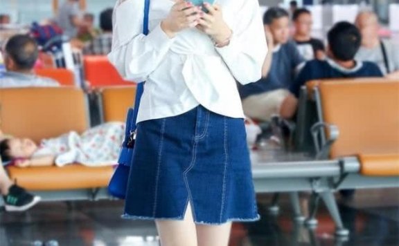 邓莎换发型,一款短发年轻又活泼,注意这4点 秒变少女