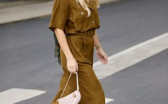 论丝巾绑头发上的正确方法,绑错了会让你显老气