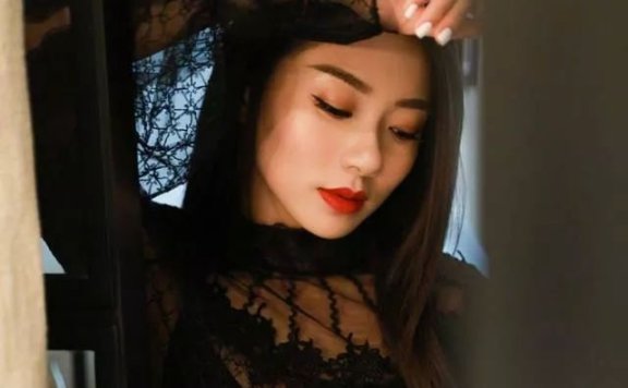 郑恺前女友与杨幂同框，网红与明星的差距一目了然