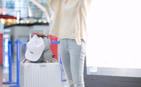 郭雪芙仅靠一根发带就年轻了10岁！