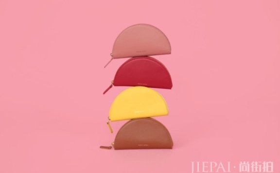Mansur Gavriel 发布首个Wallets系列