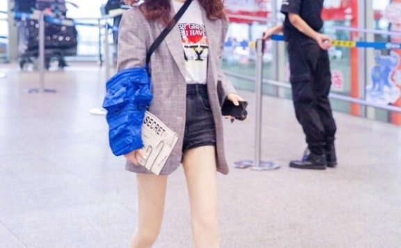 你说泡面头显脸大 可是戚薇李圣经泡面头美炸天