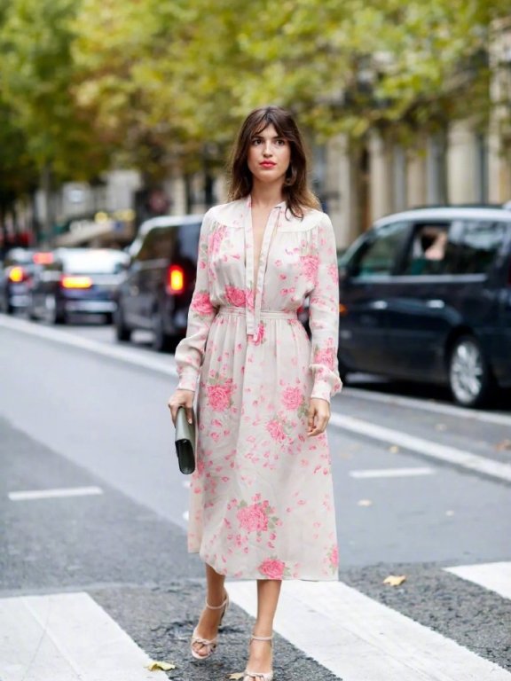 秋天想要慵懒的时尚 街头潮人教你用一条百搭衬衫裙搞定