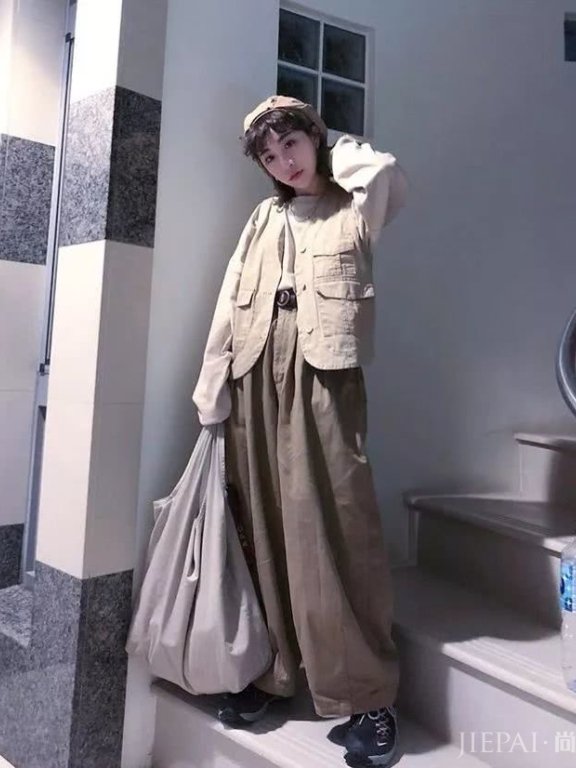 最基础的单品,让你成为 5 种不同风格的女生