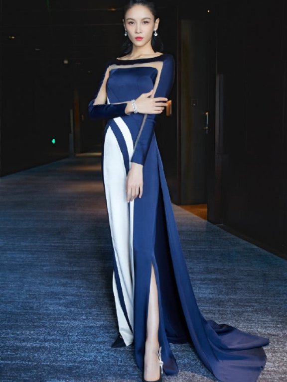 张蓝心气质真好,长发搭配拼接连衣裙优雅又大方