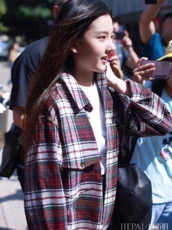 宋祖儿大学生活太美好爆肥7斤 网友:脸越来越大了