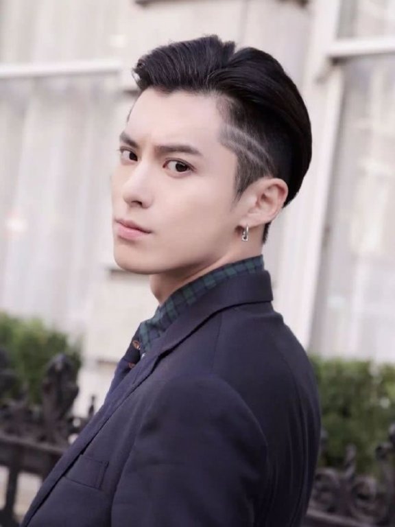 全球最帅男子出炉,鹿晗第五王鹤棣第六!比起颜值衣品才更有看头