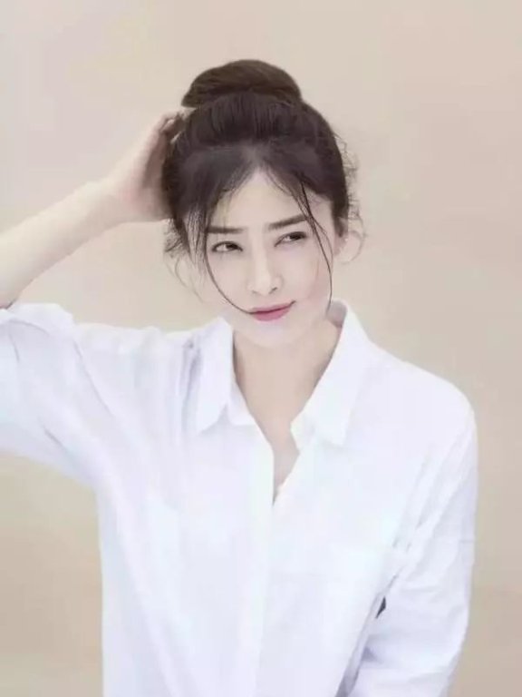 蒋欣选错发型胖10斤变大婶！论发型对女星的重要性