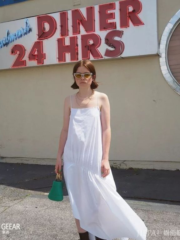 她是来自亚特兰大22岁的时尚博主,为时尚圈带来一股慵懒清流!