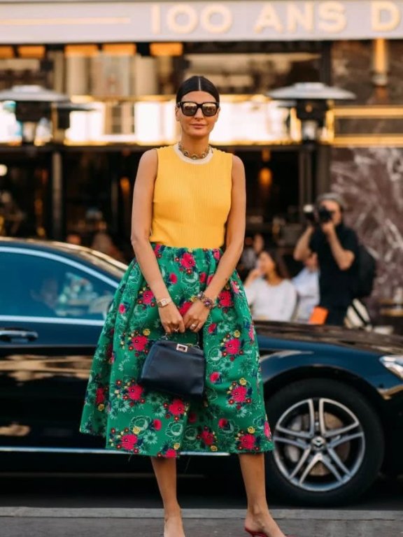 五彩斑斓的时尚博主说，穿得随随便便不会让你的心情变好