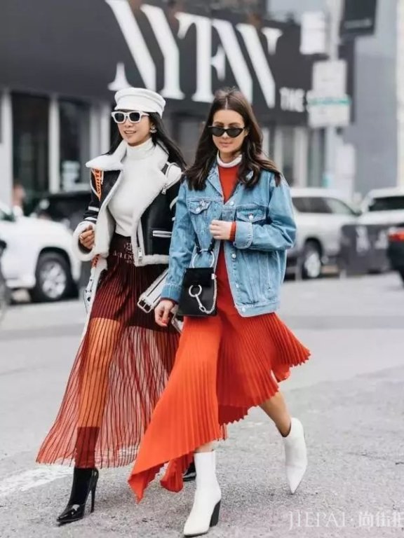 街头潮人告诉你 秋冬季度穿这6条裙子,美过一整年