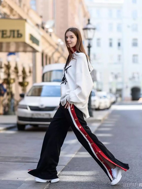 这位时尚博主的逆天行头竟是用ZARA、H＆M、Mango穿出来的！