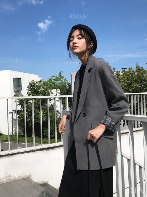 秋冬季如何穿?这3件单品很流行,极简风也能穿出时尚感