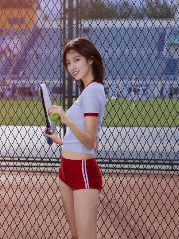 操场上的网球少女运动风格唯美写真照片