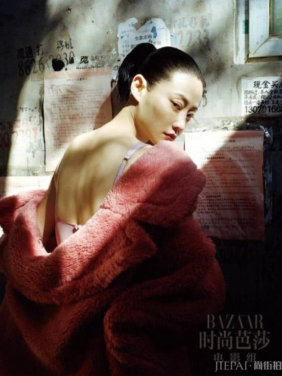 “高贵妃”谭卓新发型尝试,高扎马尾拍写真,后脑勺的发型简直惊艳!