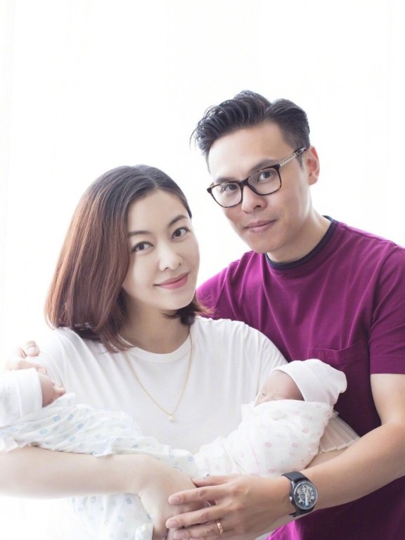 熊黛林产后瘦身成功,网友:胖来没脖子,老得像蔡明!