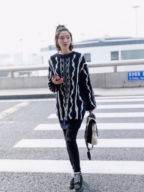 学唐艺昕秋冬这样穿衣打扮变的美美的
