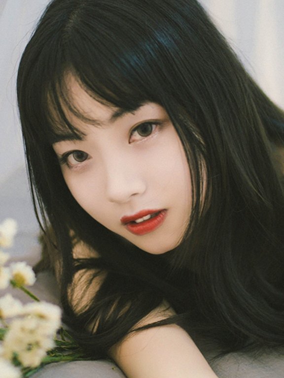 性感长发的美女私房照片欣赏