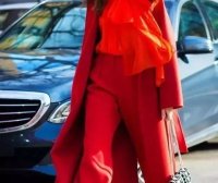 红色大衣太俗气！怎样穿才不像过年？？？