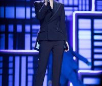 杨紫瘦了以后太有气质了,穿搭技巧学起来,你也可以变瘦