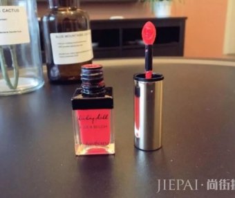 春夏涂什么颜色的口红