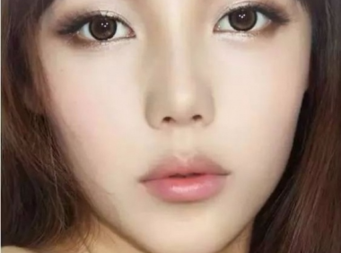 化妆误区 女生化妆这些雷区千万别踩