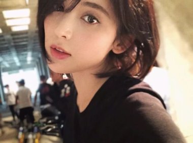 沈月瘦没瘦我不知道，但这款发型真的挺显瘦！