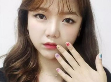 怎样化淡妆好看又简单 教你做素颜女神