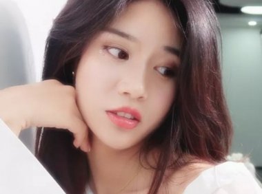 夏季适合什么颜色的口红颜色 这些都是夏天必备的口红