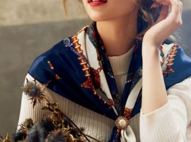 李艺彤自己化的妆把自己“杀”了?明明是超美暖茶少女妆