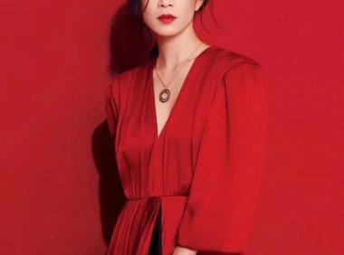 佘诗曼为了摆脱“电驴脸”,私下竟用这些狠招数?