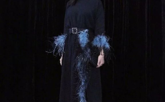 熊乃瑾为了保暖“腿”都快没了，衣服没选好是根本！