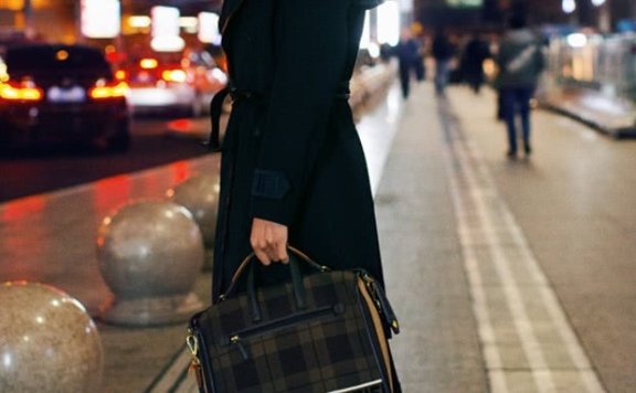 张若昀这是穿了女友的衣服？半夜撒狗粮，呼叫唐艺昕将他领走！