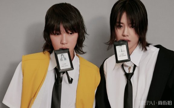 马思纯窦靖童合体拍大片,4套闺蜜装,完美展现酷GIRL魅力!