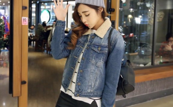 羊绒羔夹克搭配示范,女生冬日流行