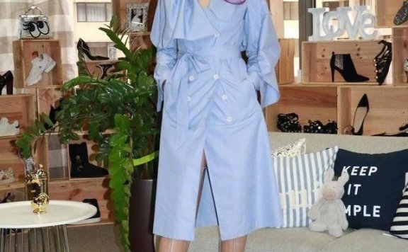 陈慧琳一袭长裙女神范依旧！