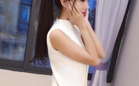女生扎马尾时,避开这3个“错误”,不然看起来像大妈!